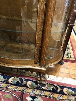 Quarter Sawn Tiger Oak China Curio Cabinet Original Curved Glass In Door & Sides