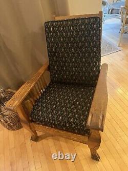 RARE Stickley Morris Clawfeet Clawfoot Tiger Oak Reclining Antique Chair 1900s