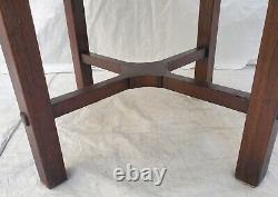 Stickley Round Oak Mission Arts & Crafts Dining Table & 1 Leaf 48 in Circa 1910s
