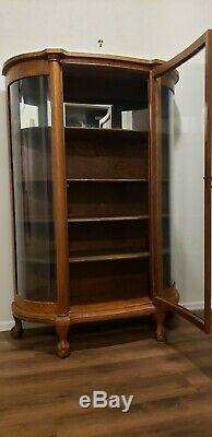 Tiger Oak Antique Curio Cabinet With Curved Glass And Claw Feet