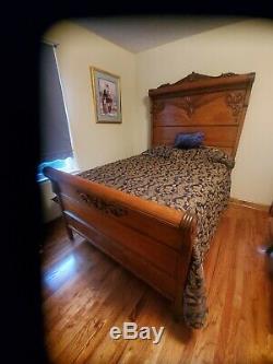 Tiger Oak Bedroom Full Bed circa 1900