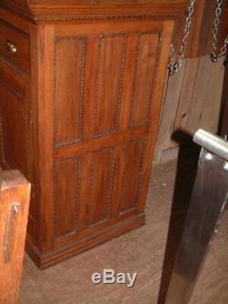Tiger Oak Mission Chest, Buffet Cabinet, Brass Hardware, Large size Gorgeous