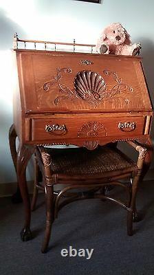 Victorian Antique(tiger Oak) Petite Writing Desk 1750 Local Pick Up Only