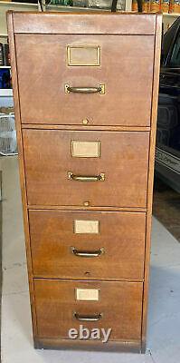 Vintage Antique Yawman & Erbe Mfg. New York Tiger Oak 4 Drawer Filing Cabinet