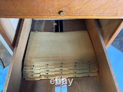 Vintage Antique Yawman & Erbe Mfg. New York Tiger Oak 4 Drawer Filing Cabinet