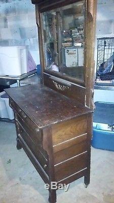 Vintage antique Tiger Oak Dresser's with mirrors nice set