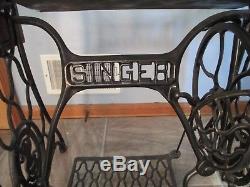 Vtg Antique Singer Treadle Sewing Machine Table Cabinet Cast Iron Wood Tiger Oak