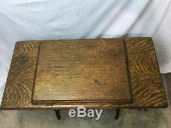 Vtg Antique Singer Treadle Sewing Machine Table Tiger Oak Wood Cabinet Cast Iron