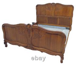 Vtg Country French Tiger Oak Bed with Floral & Shell Carving Approximate Queen