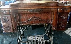 WHITE FAMILY ROTARY SEWING MACHINE ANTIQUE TIGER OAK CABINET c. 1911