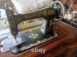 WHITE FAMILY ROTARY SEWING MACHINE ANTIQUE TIGER OAK CABINET c. 1911